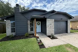 2613 7th Ave N, Texas City, TX 77590 - Photo 1