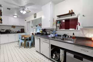 2713 Cos St, Liberty, TX 77575 - Photo 9