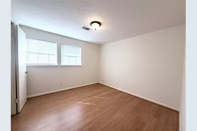 9706 Crestdale Circle, Houston, TX 77080 - Photo 17