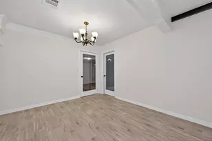 7718 Morley St, Houston, TX 77061 - Photo 17