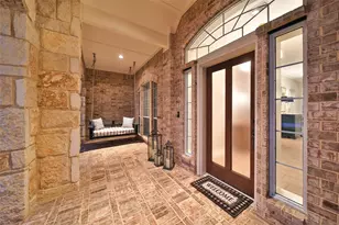 3907 Broad Thicket Ct, Sugar Land, TX 77498 - Photo 3