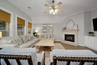 3907 Broad Thicket Court, Sugar Land, TX 77498 - Photo 7