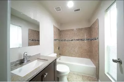 12115 Segrest A Drive, Houston, TX 77047 - Photo 9