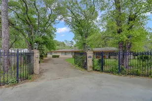 31 E Shady Ln, Houston, TX 77063 - Photo 5