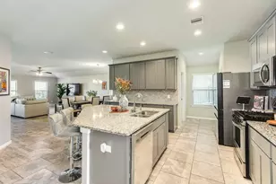 10323 Sill Pr Dr, Rosharon, TX 77583 - Photo 9