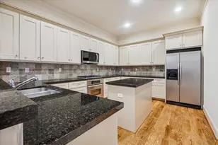 4732 Banning Dr, Houston, TX 77027 - Photo 3