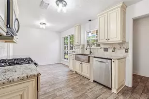 25806 Old Carriage Ln, Spring, TX 77373 - Photo 19