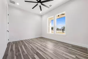 4221 Mallard Ln, Baytown, TX 77523 - Photo 35