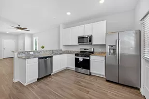 1409 Mount Bassie Trl, Conroe, TX 77301 - Photo 5