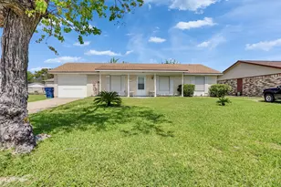 7426 Nightingale Cir, Texas City, TX 77591 - Photo 1