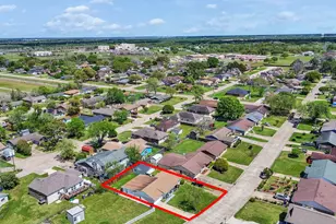 7426 Nightingale Cir, Texas City, TX 77591 - Photo 15