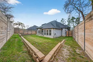 12379 Pebble View Dr, Conroe, TX 77304 - Photo 47