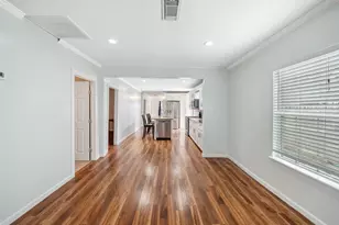 1112 E 24th St, Houston, TX 77009 - Photo 9