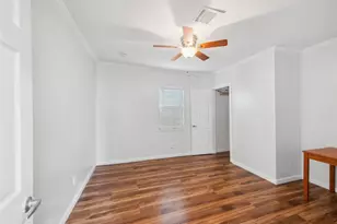 1112 E 24th St, Houston, TX 77009 - Photo 13
