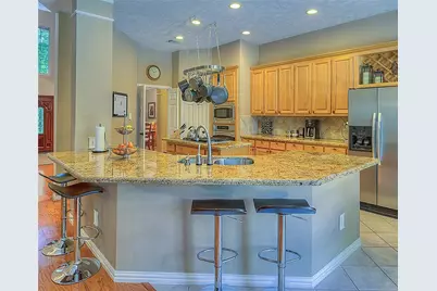 22 Villa Canyon Place, The Woodlands, TX 77382 - Photo 9