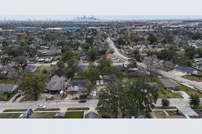 5931 Southmund Street, Houston, TX 77033 - Photo 35