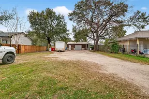 5931 Southmund St, Houston, TX 77033 - Photo 7