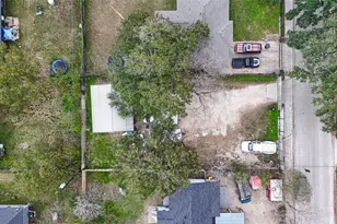 5931 Southmund St, Houston, TX 77033 - Photo 27