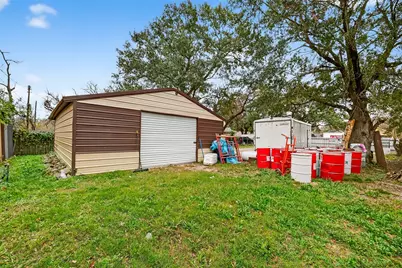 5931 Southmund Street, Houston, TX 77033 - Photo 9