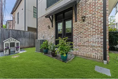 1308 Castle Court #A, Houston, TX 77006 - Photo 25