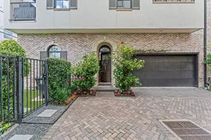 1308 Castle Ct, Houston, TX 77006 - Photo 7