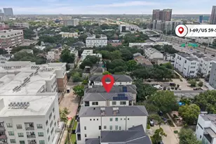 1308 Castle Ct, Houston, TX 77006 - Photo 5
