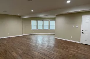 631 Live Oak St, Jones Creek, TX 77541 - Photo 3