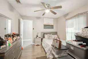 7222 Londres Dr, Houston, TX 77083 - Photo 11