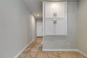 8725 Victorian Village Dr, Houston, TX 77071 - Photo 7