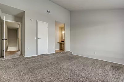 8725 Victorian Village Drive, Houston, TX 77071 - Photo 19