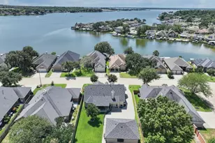 13638 Lakeside Pl Dr, Willis, TX 77318 - Photo 1