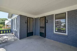 404 W Main St, Bellville, TX 77418 - Photo 3