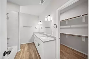 802 N Thompson St, Conroe, TX 77301 - Photo 17