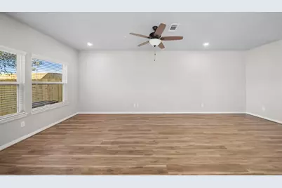 802 N Thompson Street, Conroe, TX 77301 - Photo 5