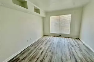 2830 S Bartell Dr, Houston, TX 77054 - Photo 9
