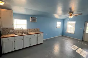 323 17th St, San Leon, TX 77539 - Photo 15