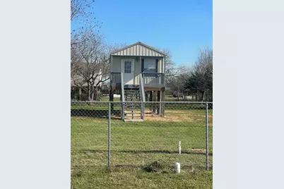 323 17th Street, San Leon, TX 77539 - Photo 1