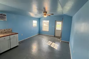 323 17th St, San Leon, TX 77539 - Photo 13