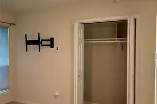 5005 Georgi Ln, Houston, TX 77092 - Photo 13