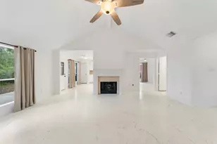 15 Gold Leaf Pl, The Woodlands, TX 77384 - Photo 7