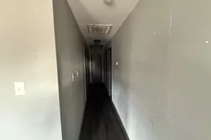 9045 Jutland Rd, Houston, TX 77033 - Photo 7