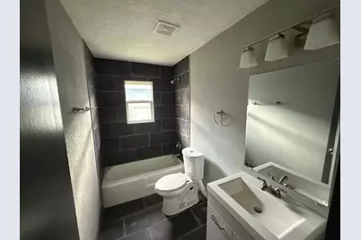 9045 Jutland Road, Houston, TX 77033 - Photo 5