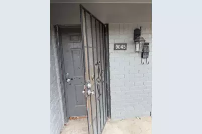 9045 Jutland Road, Houston, TX 77033 - Photo 11