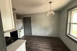 9045 Jutland Rd, Houston, TX 77033 - Photo 9