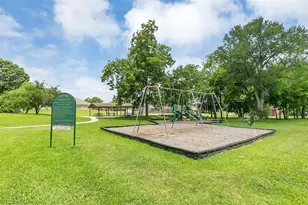 10910 Scenic Dr, Montgomery, TX 77356 - Photo 45