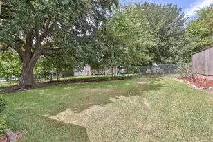 10910 Scenic Dr, Montgomery, TX 77356 - Photo 39
