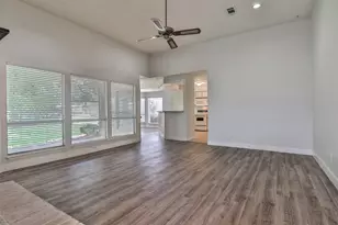 10910 Scenic Dr, Montgomery, TX 77356 - Photo 9