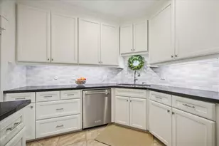 9452 Briar Forest Dr, Houston, TX 77063 - Photo 17