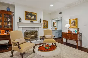 9452 Briar Forest Dr, Houston, TX 77063 - Photo 11