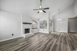 10143 Towne Mist Dr, Sugar Land, TX 77498 - Photo 7
